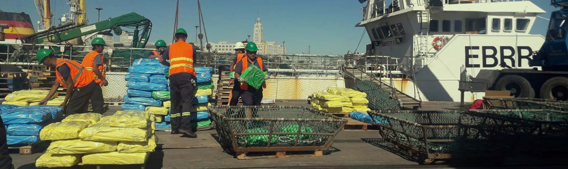 obreros trabajando